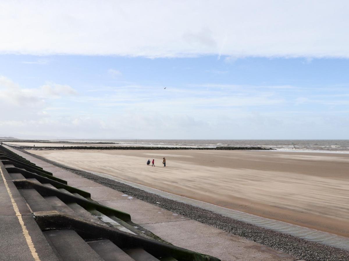 The Hollies Vila Prestatyn Exterior foto